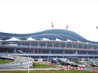 逸华电源为黄花国际机场T2航站楼保驾护航